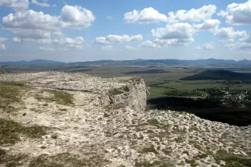 Белая скала (Ак-Кая)