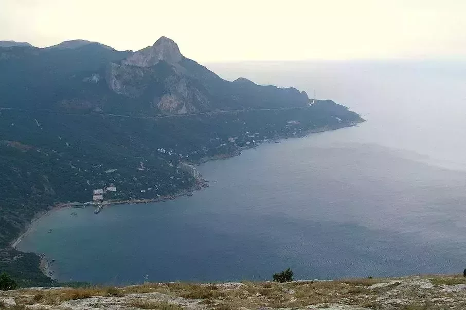 Бухта Ласпи Бухта Ласпи фотография