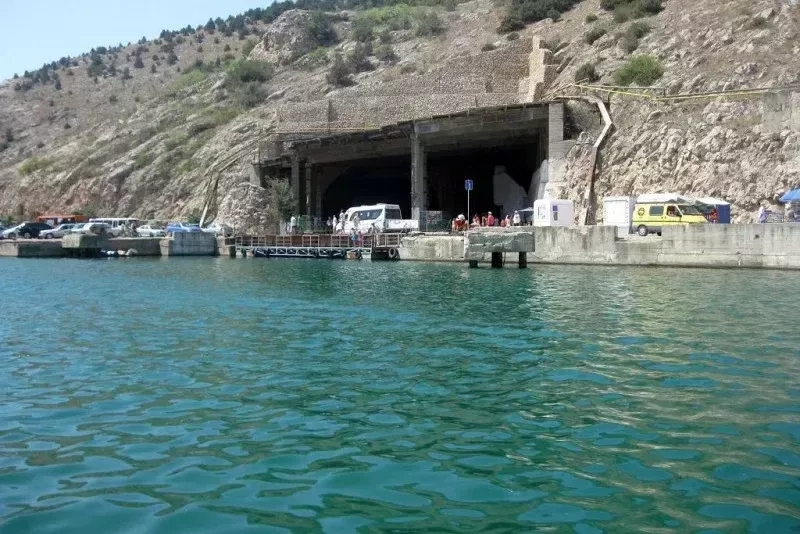 Балаклава база подводных лодок вход