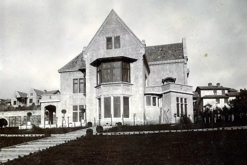 Дворец Харакс 1906 год