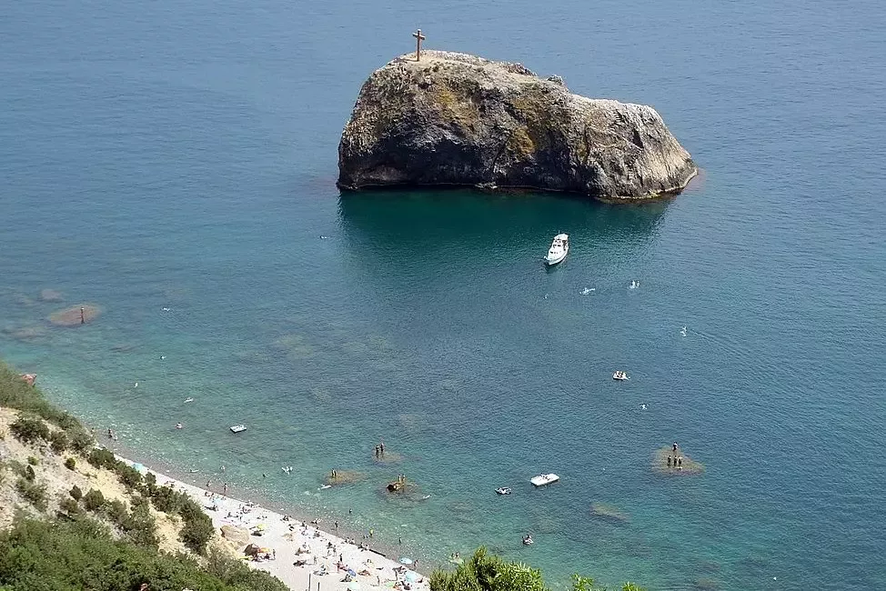 Где самое чистое море в Крыму?